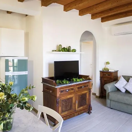 Ξενοδοχείο με διαμερίσματα La Vedetta Country