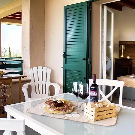 La Vedetta Country Ξενοδοχείο με διαμερίσματα 3*